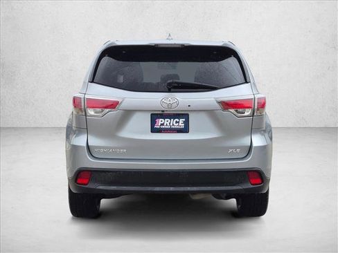 Used 2015 Toyota Highlander XLE FWD image 6