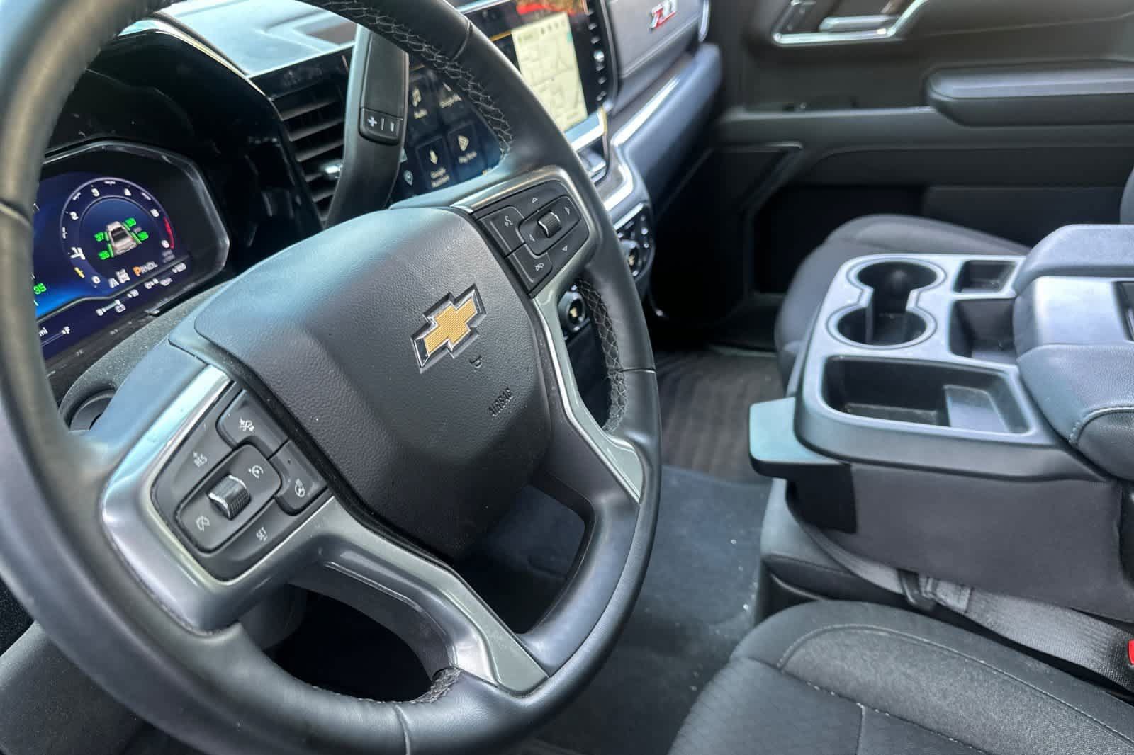 Used 2024 Chevrolet Silverado 1500 LT w/ Z71 Off-Road Package AWD/4WD image 14