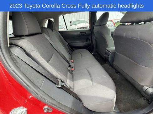 Used 2023 Toyota Corolla Cross LE AWD/4WD image 23