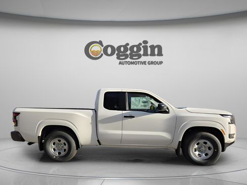 New 2026 Nissan Frontier S image 4