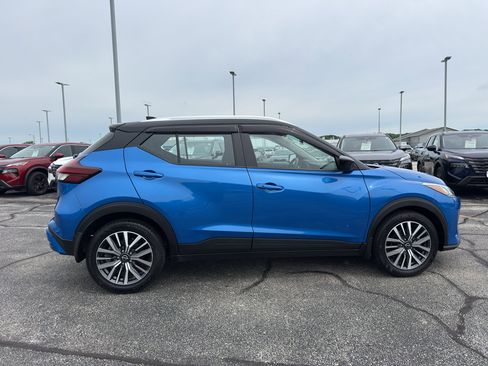 Used 2023 Nissan Kicks SV FWD image 4