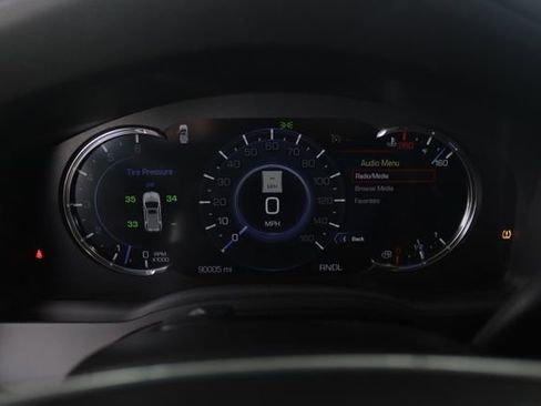 Used 2020 Cadillac Escalade Luxury image 15