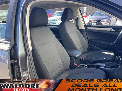 Used 2021 Volkswagen Passat 2.0T S image 9