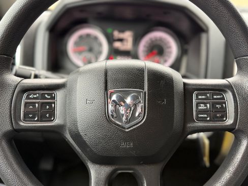 Used 2020 RAM 1500 Classic SLT AWD/4WD image 33