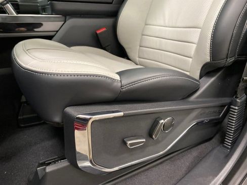 New 2023 Ford F150 Lightning Platinum image 29