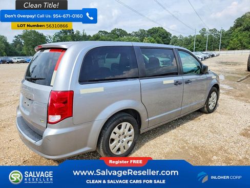 Used 2019 Dodge Grand Caravan SE FWD image 4
