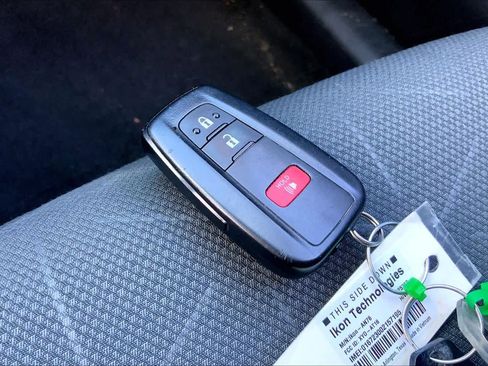 Used 2024 Toyota RAV4 XLE image 14