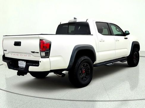 Used 2018 Toyota Tacoma TRD Pro AWD/4WD image 5