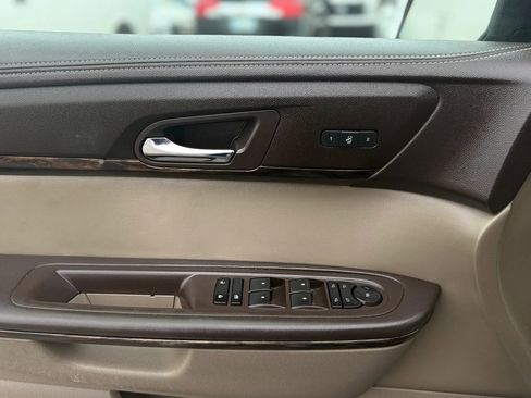 Used 2013 GMC Acadia Denali FWD image 31