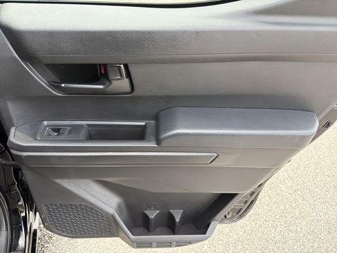 Certified 2024 Toyota Tacoma SR5 AWD/4WD image 27