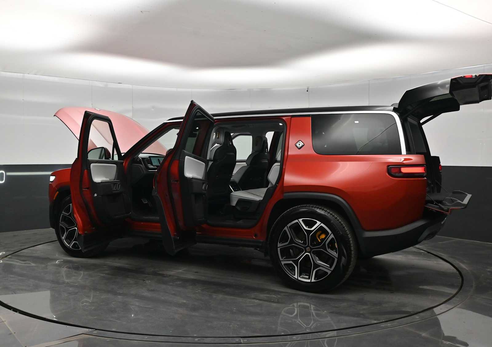 Used 2023 Rivian R1S Adventure Quad AWD/4WD image 45