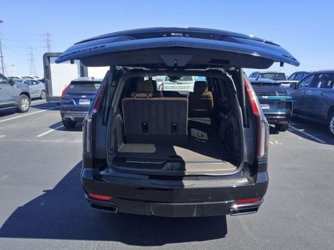 Used 2024 Cadillac Escalade Sport w/ LPO, ONYX Package AWD/4WD image 8