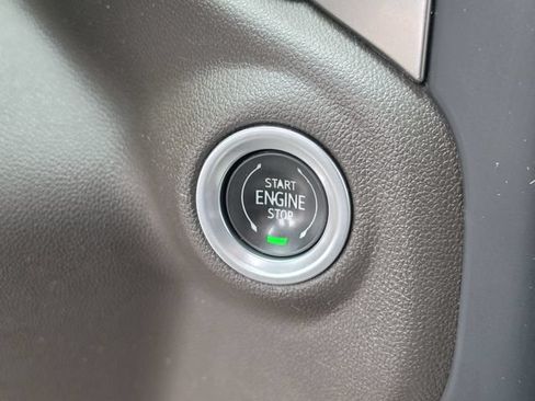 Used 2022 Chevrolet Silverado 1500 RST AWD/4WD image 35