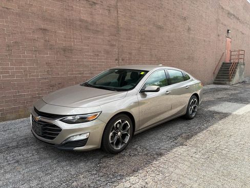 Used 2023 Chevrolet Malibu LT FWD image 1