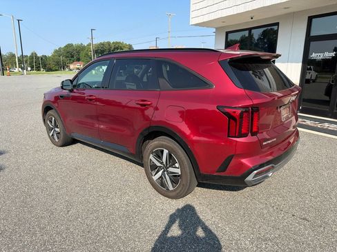 Used 2023 Kia Sorento S FWD image 7