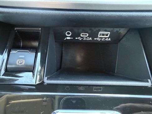 Used 2025 Subaru Legacy Limited w/ Popular Package #2 image 35