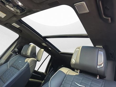 Certified 2025 Cadillac Escalade Sport Platinum AWD/4WD image 32