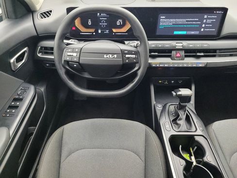 Used 2025 Kia K4 FWD image 22