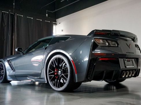 Used 2017 Chevrolet Corvette Z06 RWD image 35