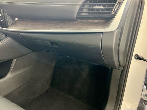 Used 2024 Nissan Rogue Platinum w/ Platinum Premium Package AWD/4WD image 35