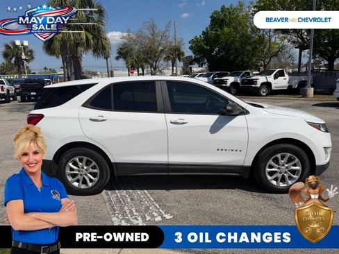 Used 2020 Chevrolet Equinox LS w/ LS Convenience Package FWD image 3
