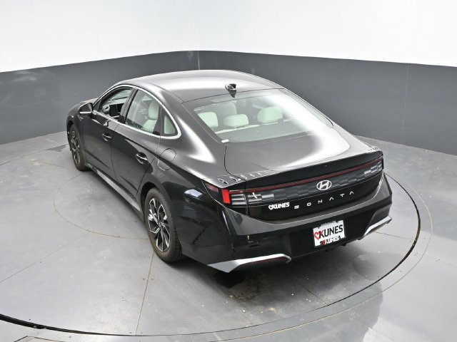 Used 2025 Hyundai Sonata SEL FWD image 38