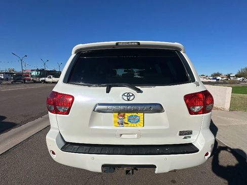 Used 2011 Toyota Sequoia Platinum image 3