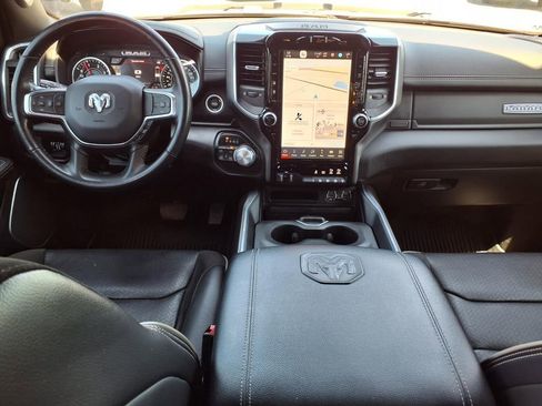 Used 2022 RAM 1500 Laramie AWD/4WD image 19