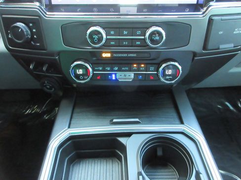 Used 2022 Ford F350 Limited AWD/4WD image 46