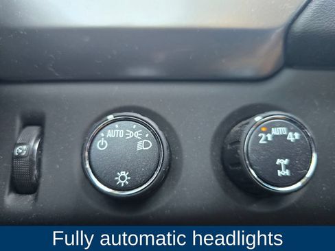 Used 2019 Chevrolet Suburban LT AWD/4WD image 23