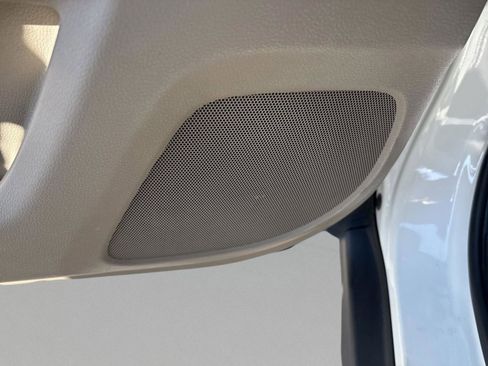 Used 2017 Honda Pilot Touring image 27