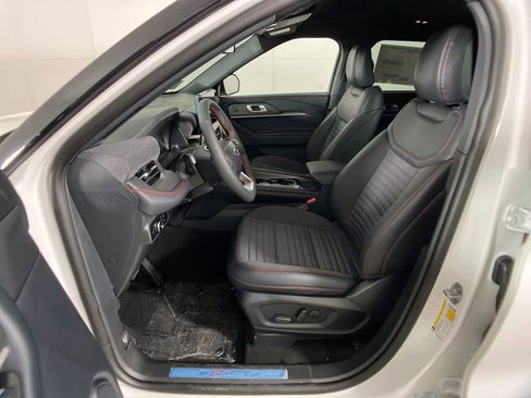 New 2026 Ford Explorer ST-Line w/ ST-Line Street Pack image 30