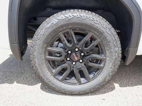 New 2026 GMC Sierra 1500 Elevation w/ Elevation Premium Package AWD/4WD image 32