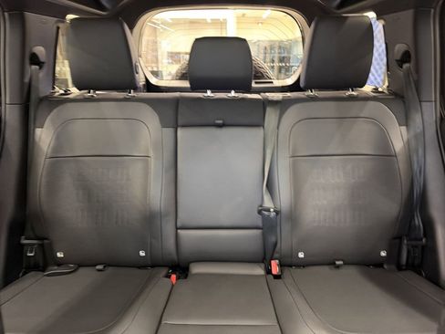 New 2026 Land Rover Defender 110 OCTA AWD/4WD image 26