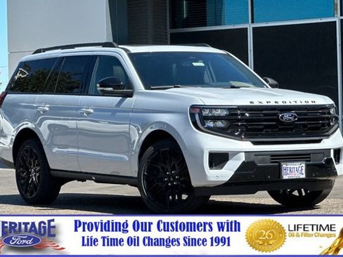 New 2026 Ford Expedition Platinum w/ Stealth Performance Package AWD/4WD image 1