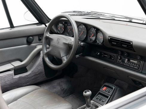 Used 1995 Porsche 911 Carrera RWD image 2