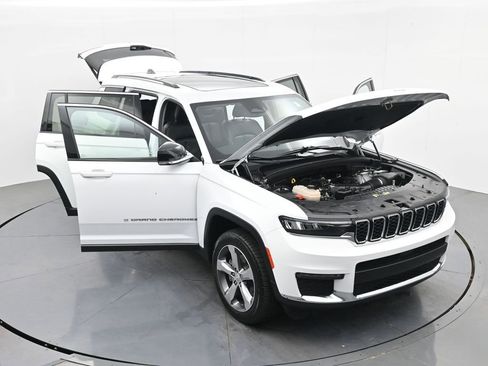 Used 2022 Jeep Grand Cherokee L Limited image 38