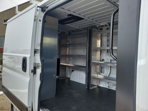 Used 2025 RAM ProMaster 2500 w/ Premium Convenience Group FWD image 17
