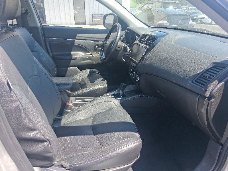 Used 2018 Mitsubishi Outlander Sport SEL FWD image 17