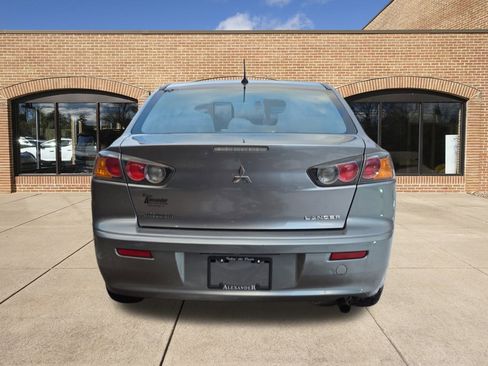 Used 2016 Mitsubishi Lancer ES image 4