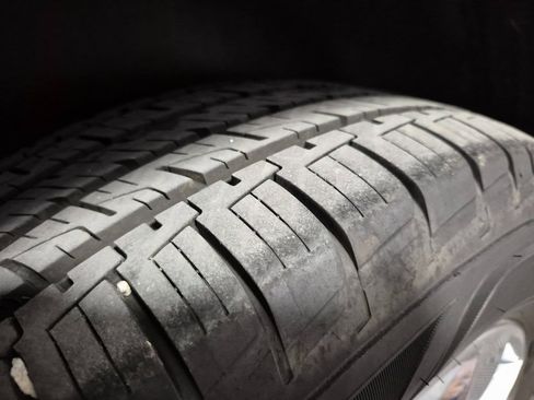 Used 2017 Buick Enclave Leather image 12