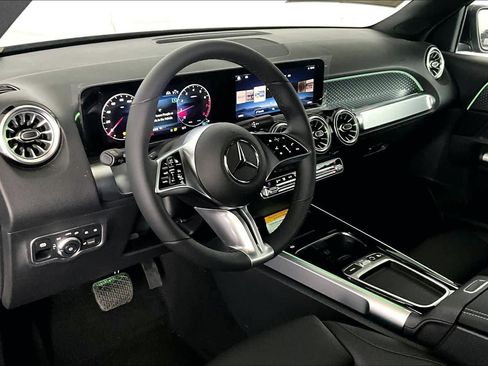New 2026 Mercedes-Benz GLB 250 image 10