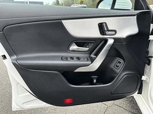 Used 2025 Mercedes-Benz CLA 250 4MATIC image 9