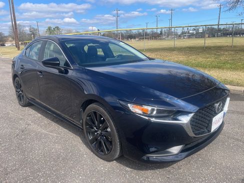 Used 2024 MAZDA MAZDA3 s image 2