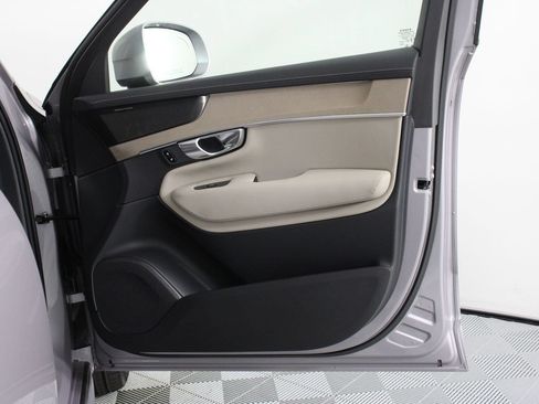 Certified 2026 Volvo XC90 B6 Plus w/ Protection Package Premier AWD/4WD image 21