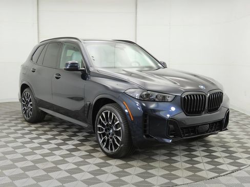 Used 2026 BMW X5 sDrive40i w/ M Sport Package RWD image 4