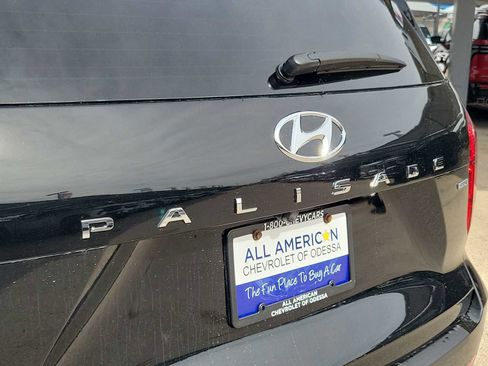 Used 2024 Hyundai Palisade Calligraphy image 11