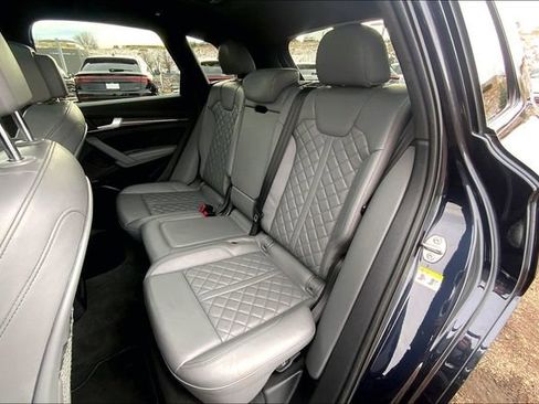 Used 2019 Audi SQ5 Prestige w/ Prestige Package image 18
