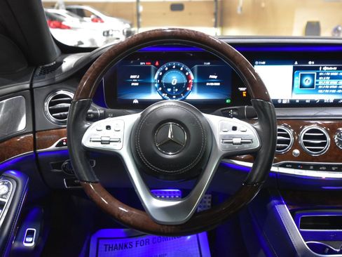 Used 2018 Mercedes-Benz S 560 4MATIC Sedan image 16