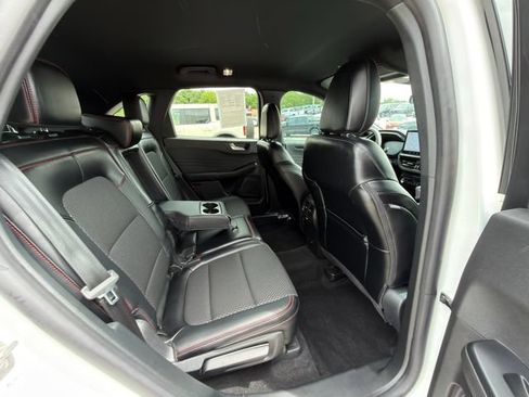 Used 2024 Ford Escape ST-Line w/ Tech Pack #1 FWD image 11